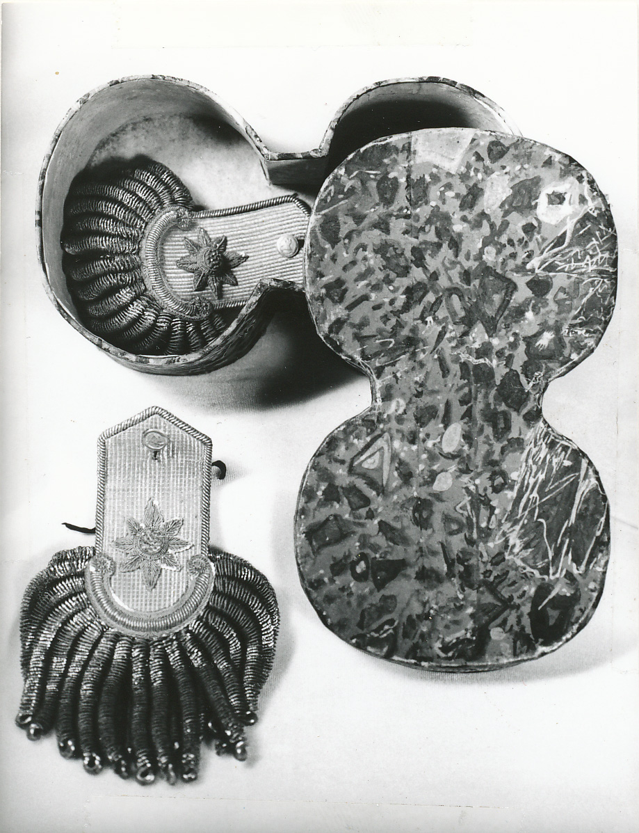 epaulets